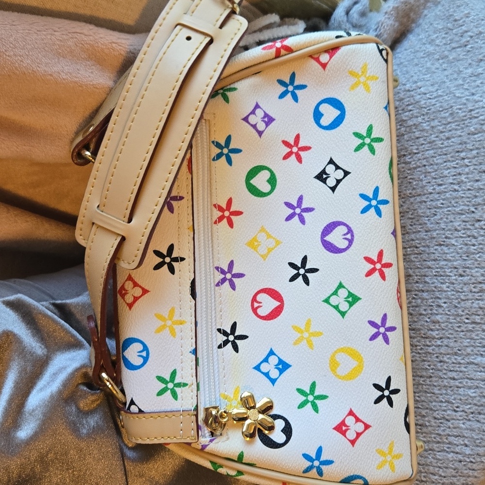 Bright handbag - Picture 4 of 7